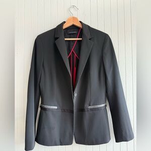 Elie Tahari Suit Jacket / Blazer